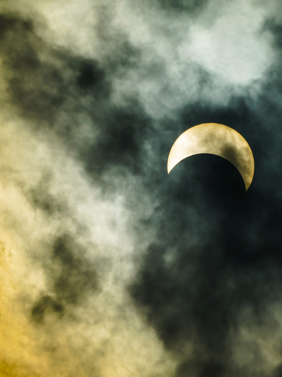 https://www.planetavenue.com/wp-content/uploads/2020/06/éclipse2-960x1280.jpeg